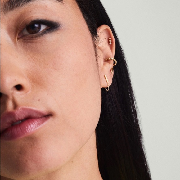 Mejuri Single Bar Chain Stud - Picture 2 of 5